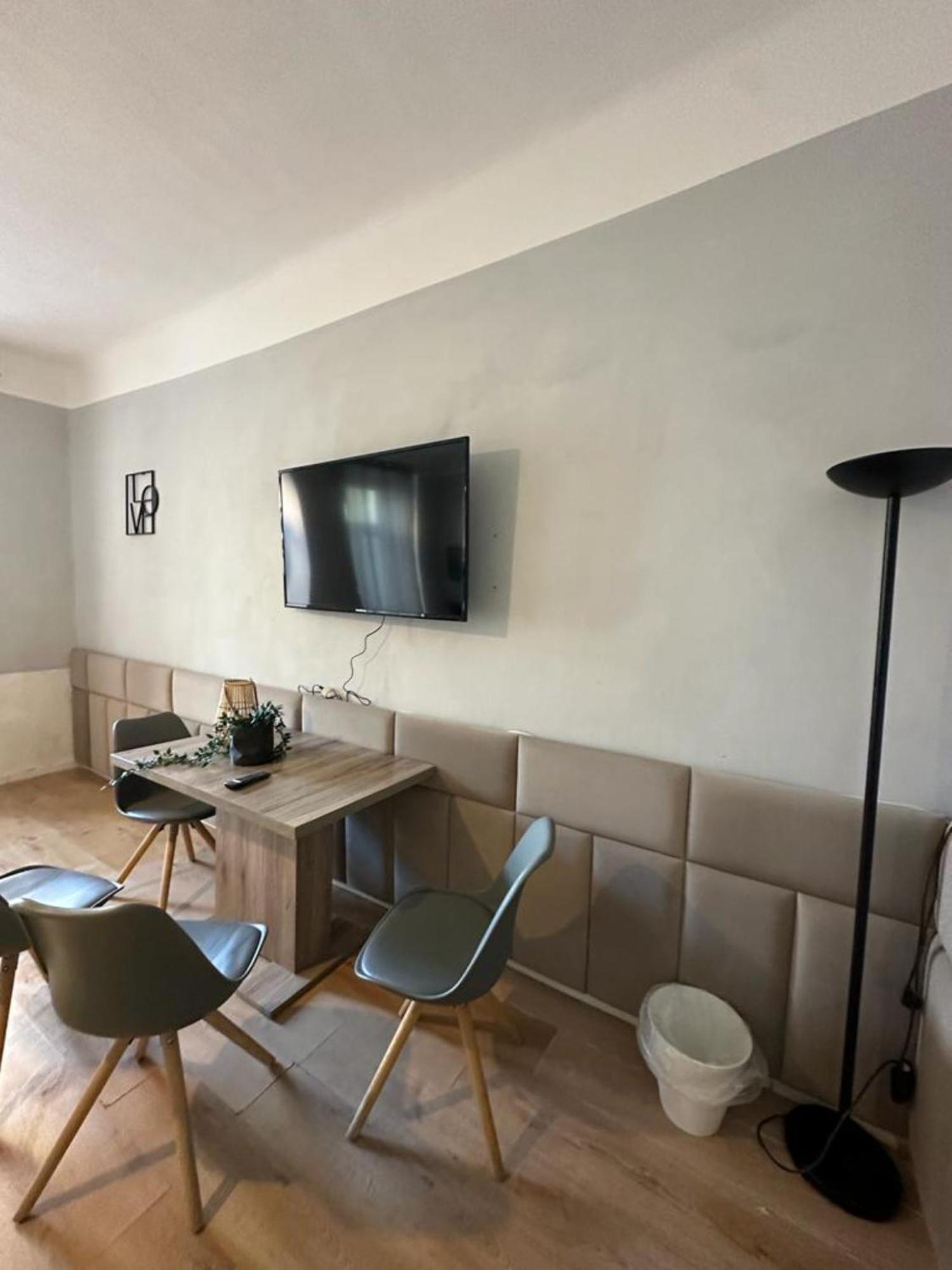 Beautiful 1br Comfortable Design - Located Wien
